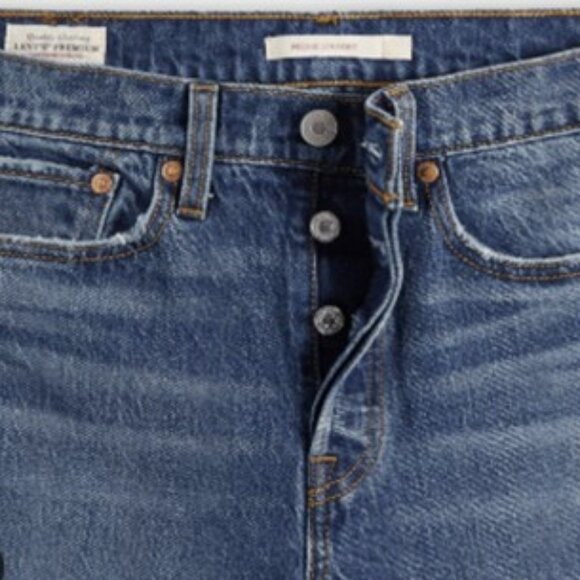 Levi's Premium Wedgie Straight Light Blue Jeans for women 34"X26 - Picture 1 of 3